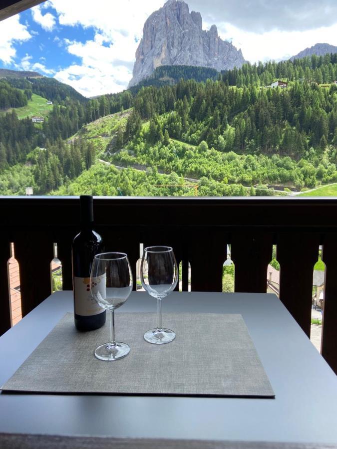 Apartments Mezdi Santa Cristina Val Gardena Eksteriør billede