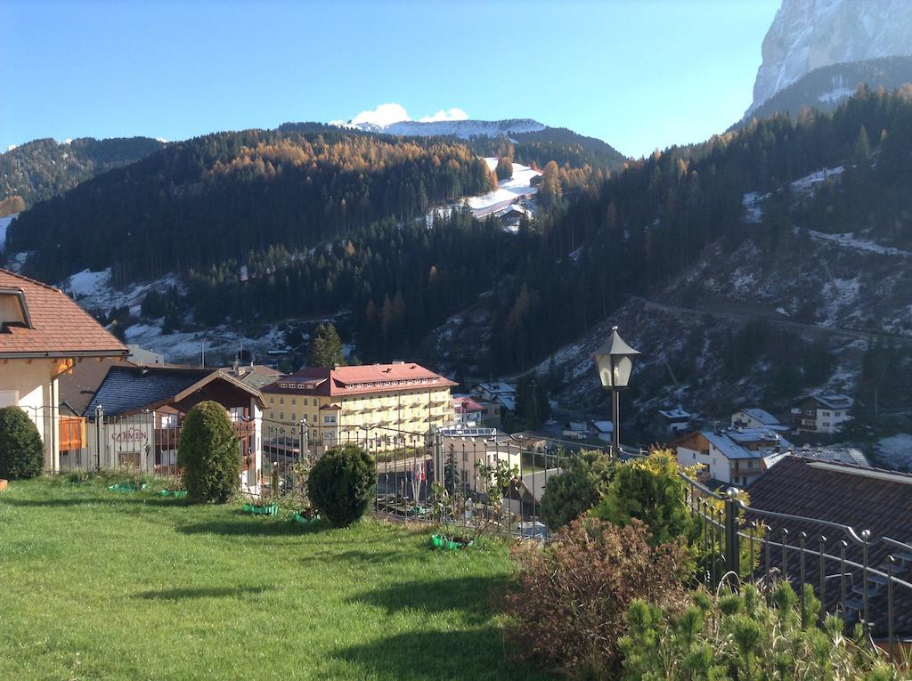 Apartments Mezdi Santa Cristina Val Gardena Eksteriør billede