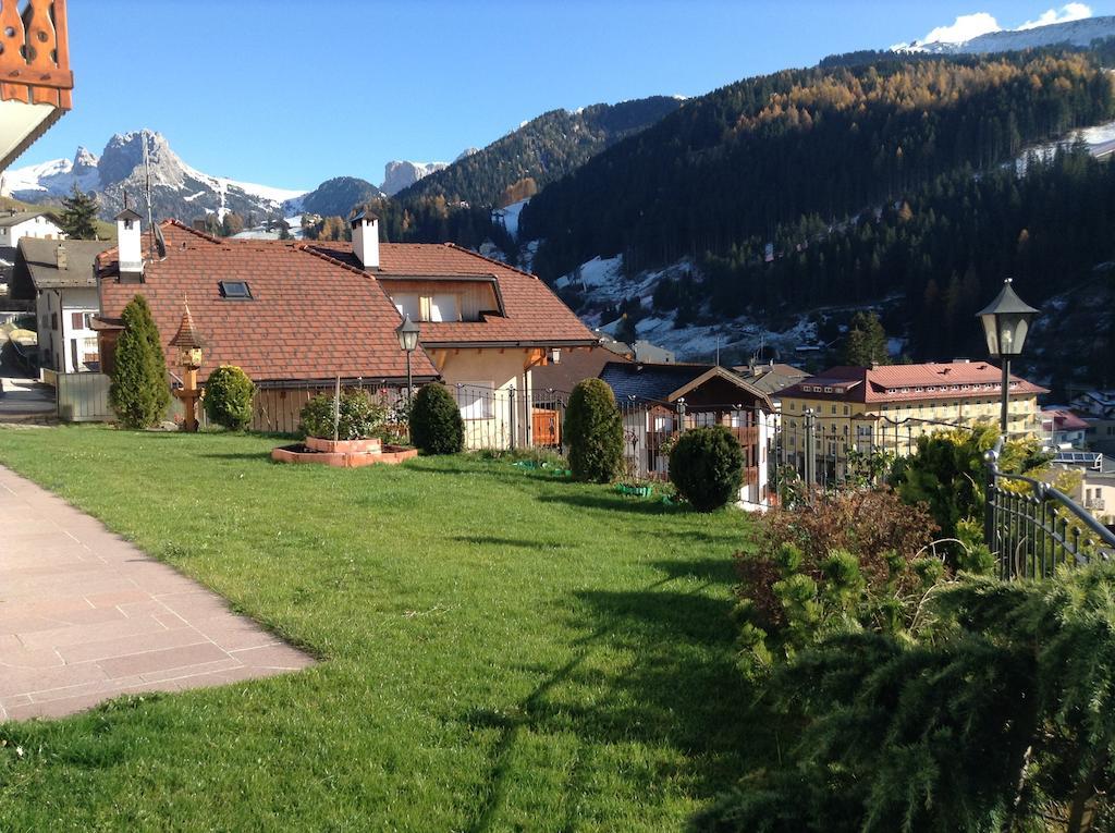 Apartments Mezdi Santa Cristina Val Gardena Eksteriør billede