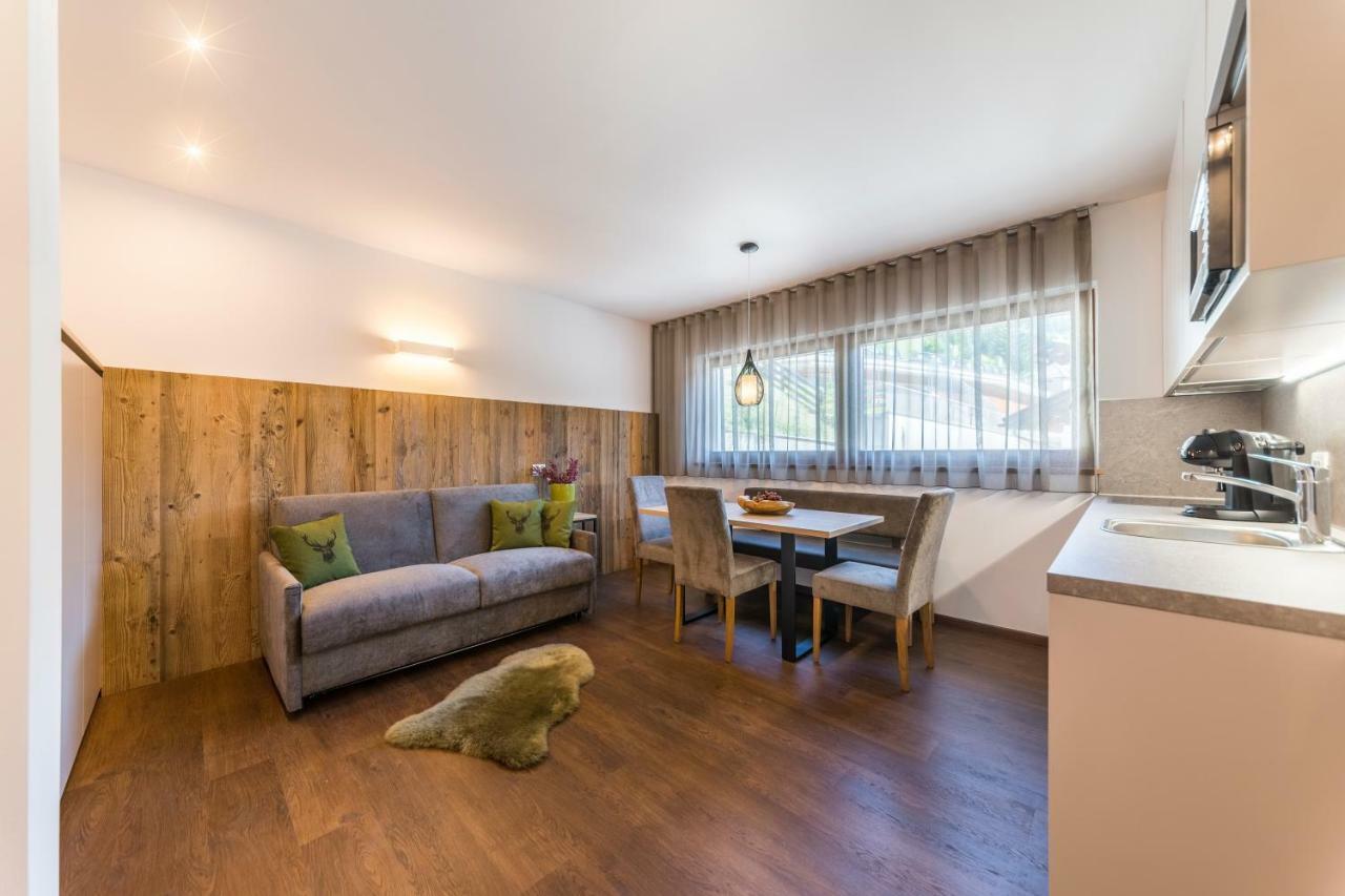 Apartments Mezdi Santa Cristina Val Gardena Eksteriør billede