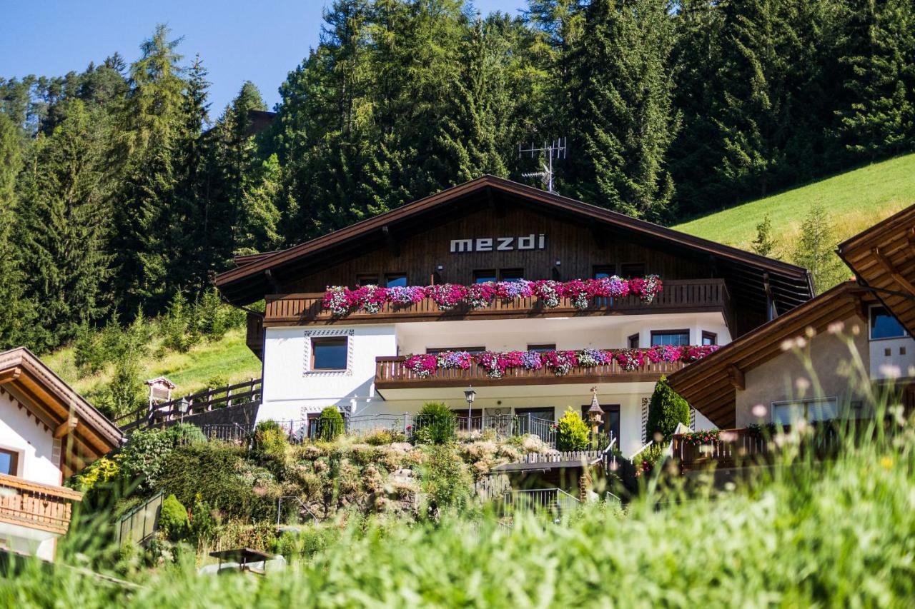 Apartments Mezdi Santa Cristina Val Gardena Eksteriør billede