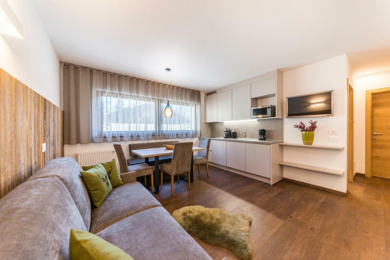 Apartments Mezdi Santa Cristina Val Gardena Eksteriør billede