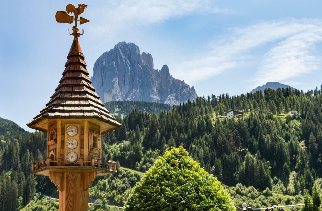 Apartments Mezdi Santa Cristina Val Gardena Eksteriør billede